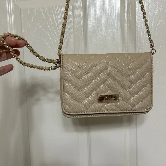BCBG Paris Quilted Crossbody Bag in Creamy Beige - Wristlet Strap Woven Chain - Picture 1 of 11